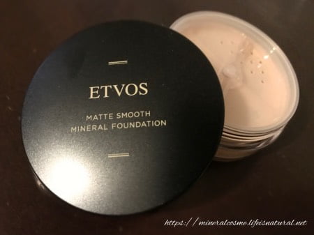 etvos(エトヴォス)のマットスムースミネラルファンデーション